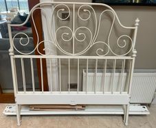 2 x Beautiful Matching Very Sturdy White Metal 4Ft 6 Double Bed Frames - Can Deliver