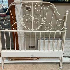 2 x Beautiful Matching Very Sturdy White Metal 4Ft 6 Double Bed Frames - Can Deliver