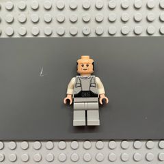 lego Star Wars sw0974 Lobot minifigure- Light Bluish Gray Uniform, Light Nougat Head, Dark Orange Eyebrows