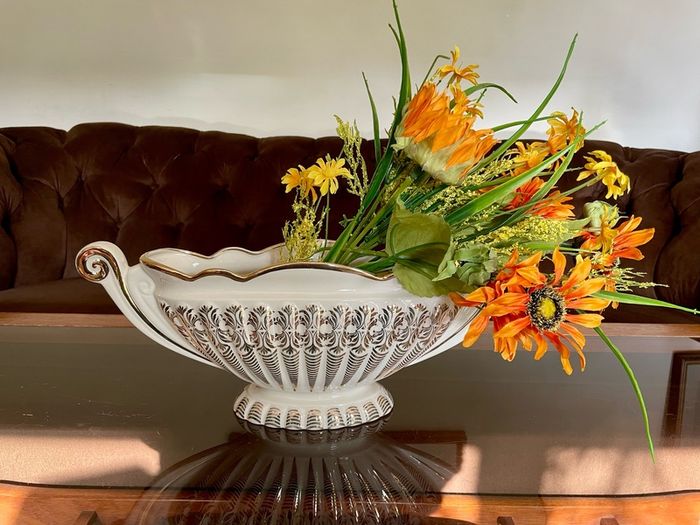 Stylish Vintage Sadler Ceramic Tulip Mantle Vase