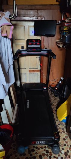 Reebok Jet 100 Folding Treadmill