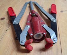 Wine corker instrument