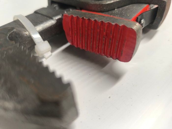 pipe wrench