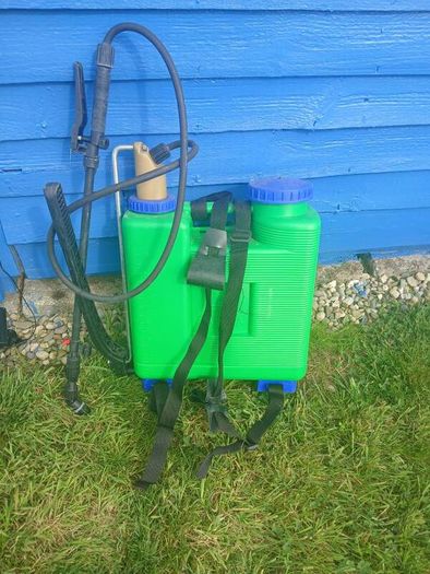 knapsack sprayer