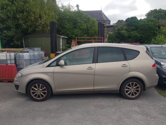 2012 Seat Altea XL 1.6l D auto Damaged Repairable