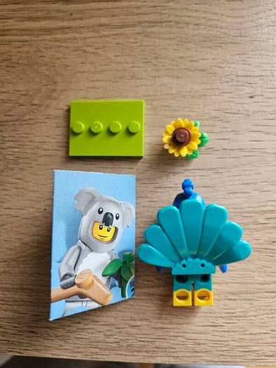 lego peacock costume fan, collectible series 28