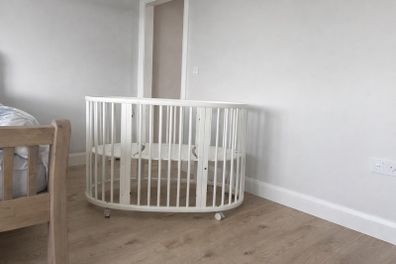 Stokke Sleepi Mini + Bed Extension | Full Set | white| Excellent Condition