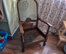 Antique / vintage chair