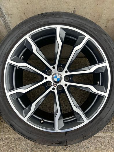 Genuine BMW Style 699M 20" Alloys & Tyres - Like New
