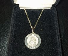 Silver necklace with Saint Anthony pendant