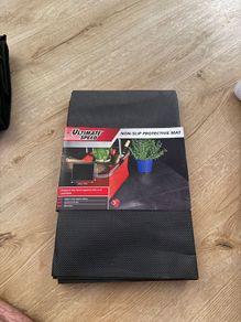 Non-Slip Protective Mat