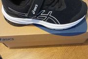 Boys asics runners
