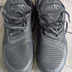 Nike Air Max 270 trainers runners shoes size 9, All black, triple black