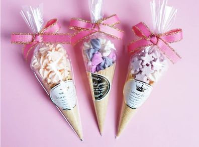 Job lot 100 clear candy cones size Large 37 cm L x 18 cm W