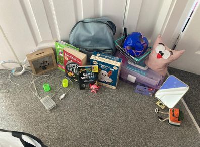 girls bedroom clear out