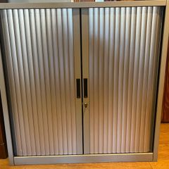 Meroni Cupboard Steel filing cabinet  3 Shelves Lockable (2 keys)