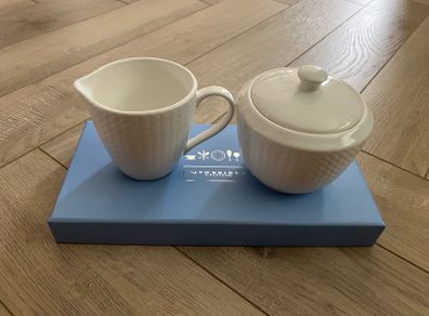 Newbridge silverware Whiteware Cream & Sugar set