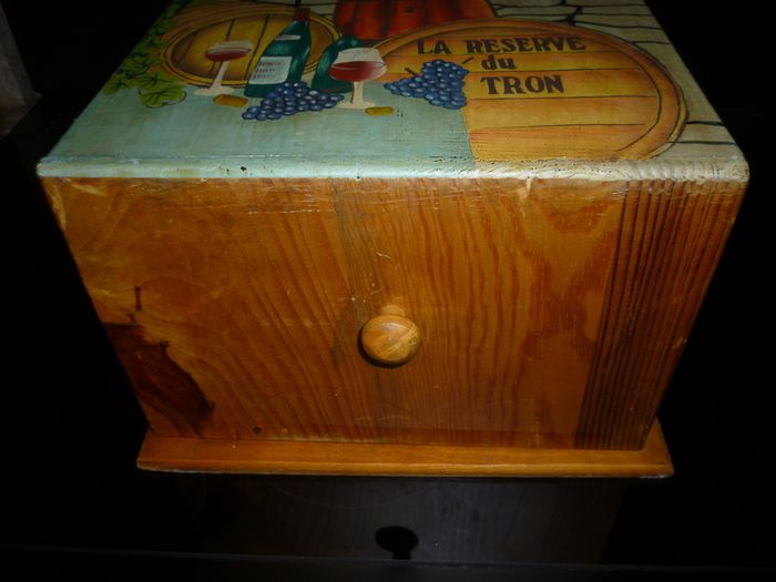 Wine rack Wooden Storage Box Crate Hand Painted. Vintage