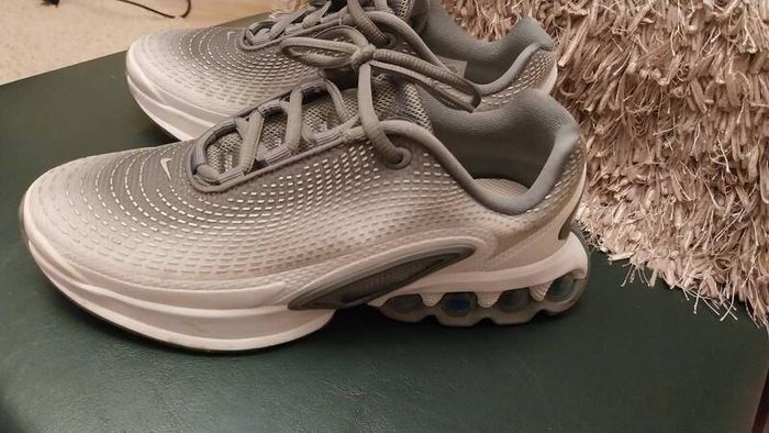 Nike size 4 perfect immaculate were 120