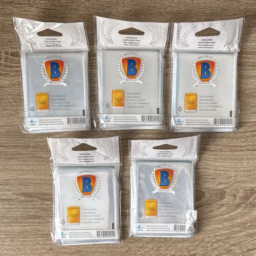 5x Packs of 100 Beckett Shield Thick Standard Soft Sleeves 2.5 x 3.5 Inch Cards Protection
