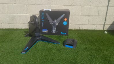 Tacx Flux 2 Direct Drive Smart Trainer for Road, Tri and MTB