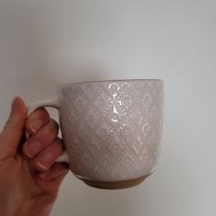 Ivory / beige textured ceramic mug NEW