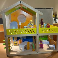 Hape Happy Villa Kid's Wooden Doll House Set with Accessories
