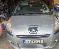 2011 Peugeot 5008