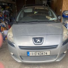 2011 Peugeot 5008