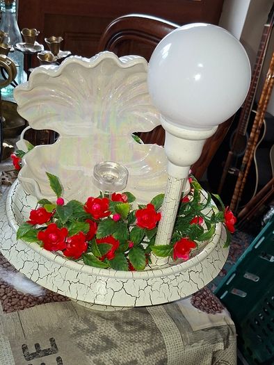 Vintage Indoor Water Fountain featuring a Shell Basin