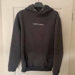 Carpe Omnia hoodie