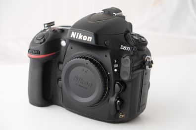 Nikon D800 with Vertical Grip