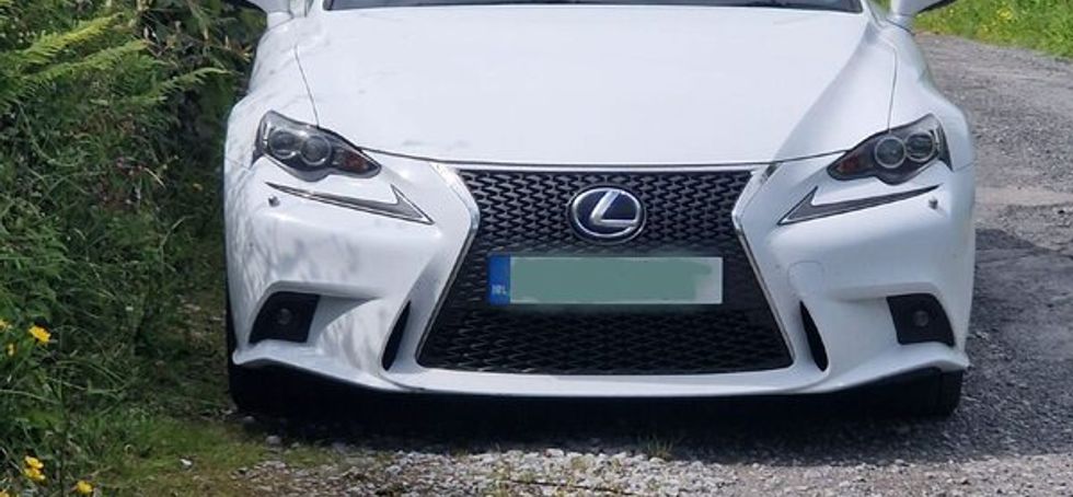 Lexus IS 300H F SPORT 2014 (Negotiable) New NCT