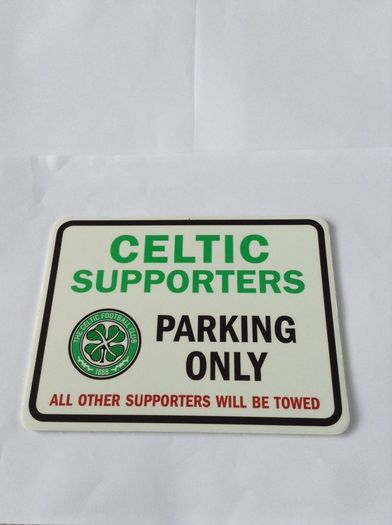 Glasgow Celtic F.C. Hoodie, programme, sign