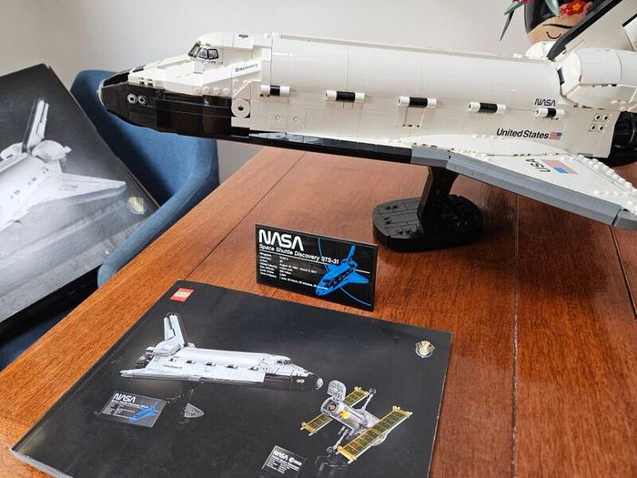 LEGO Icons NASA Space Shuttle Discovery Retired Product