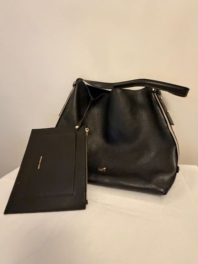 Authentic Michael Kors Leather Shoulder Bag Black