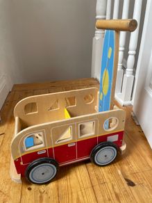 child's bus walker