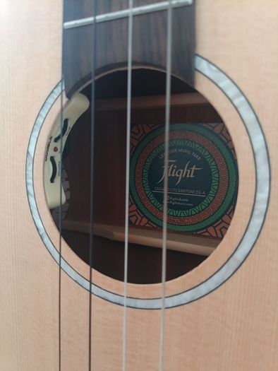 Flight Baritone Ukulele