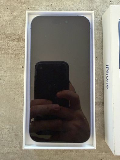 iPhone 16