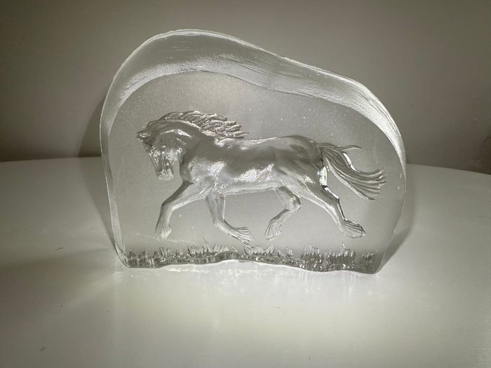 Vintage Edinburgh Crystal Horse Sculpture