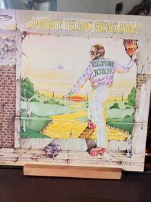 Elton John - Goodbye Yellow Brick Road (First Press / USA)