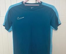 boys nike top