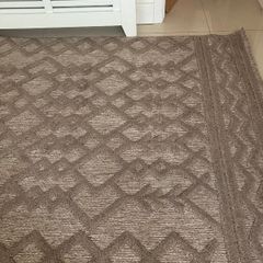 Harvey Norman Rug. 160cm x 230cm