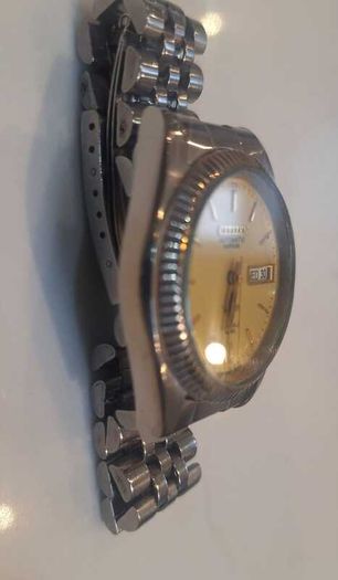 Vintage Citizen Eagle 7 Automatic Datejust 38mm. Rare Sapphire/Exhibition Variant