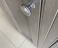 Kitchen cabinets  Chrome knobs x40