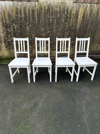 Kitchen table and 4 chairs