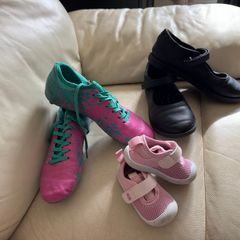 shoes, baby blankets