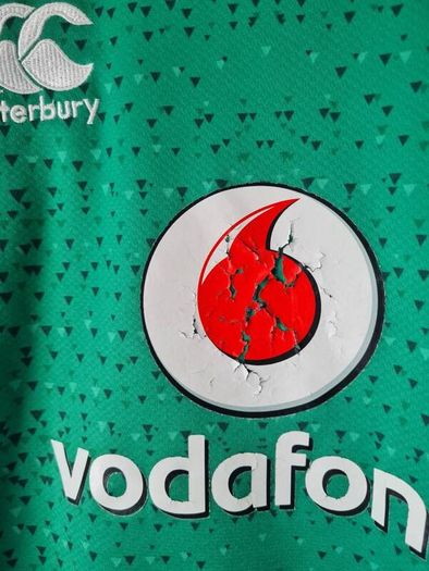 2018-20 Canterbury ireland rugby shirt Size large in good condition
