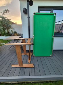 Pool table