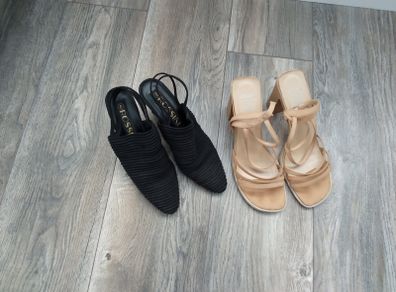 Women's Sandals x 2.